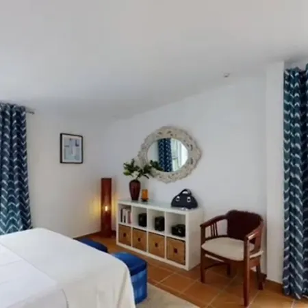 Lesal Rentals, Mar Azul, فيلة توسا ذي مار